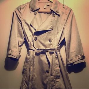 Old Navy spring trench coat with 3/4 sleeves
